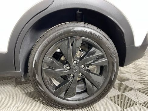 Used 2025 Buick Encore GX Preferred FWD image 9