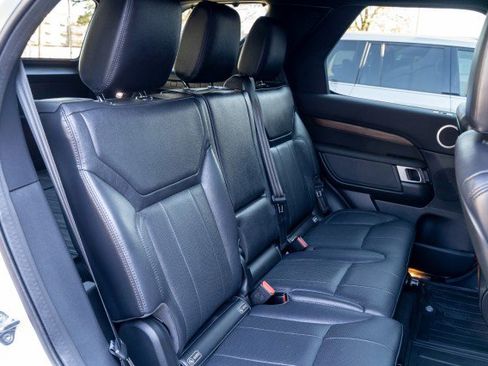 Used 2020 Land Rover Discovery HSE image 42