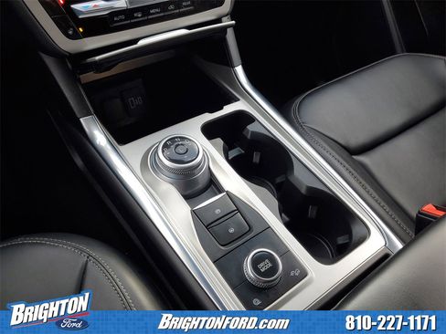 Used 2023 Ford Explorer XLT w/ Equipment Group 202A image 27