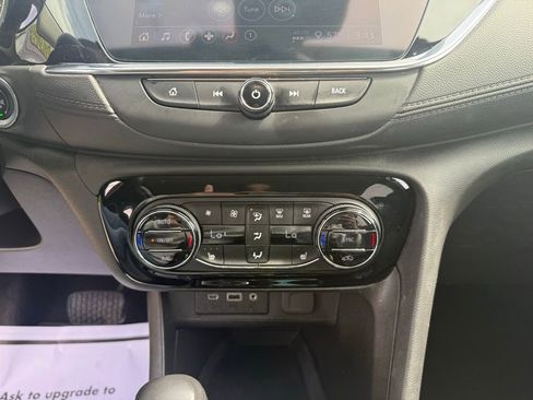 Used 2023 Buick Encore GX Essence FWD image 38