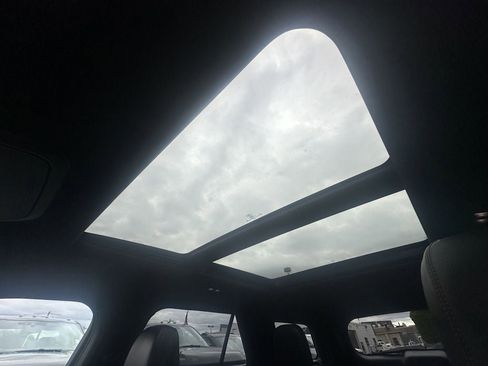 Used 2023 Ford Explorer ST-Line w/ Class IV Trailer Tow Package image 21