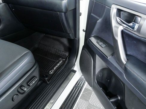 Used 2022 Lexus GX 460 Premium w/ Premium Package AWD/4WD image 25