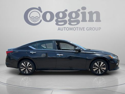 Used 2021 Nissan Altima 2.5 SV FWD image 6