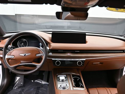 Used 2024 Genesis G80 image 9