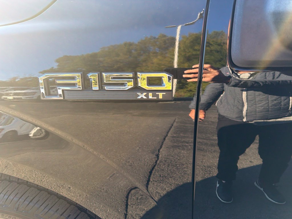 Used 2017 Ford F150 XLT w/ Equipment Group 302A Luxury RWD image 10