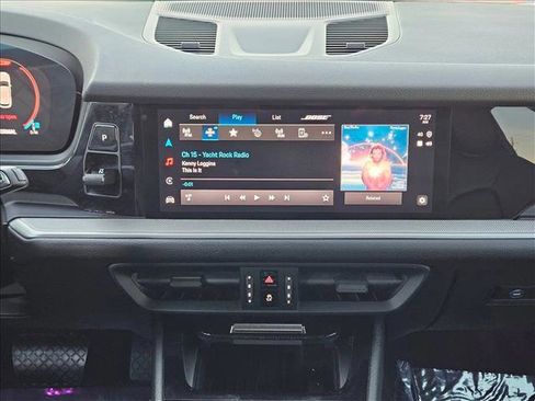 Used 2024 Porsche Cayenne image 13