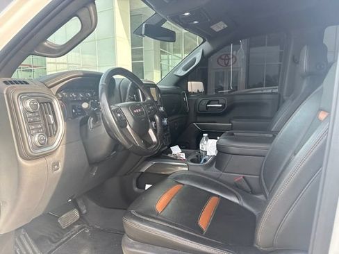 Used 2022 GMC Sierra 1500 AT4 w/ AT4 Preferred Package AWD/4WD image 12