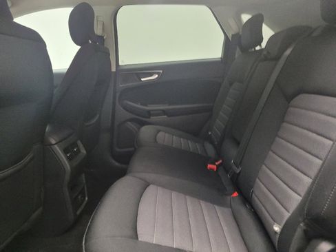 Used 2019 Ford Edge SE w/ SE Fleet Driver's Package image 18