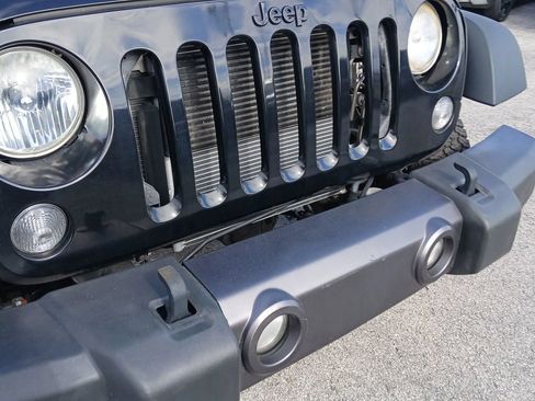 Used 2016 Jeep Wrangler Sport AWD/4WD image 19