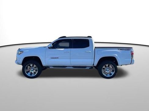 Certified 2020 Toyota Tacoma TRD Sport image 7