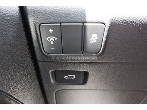 New 2026 Kia K5 LXS FWD image 17