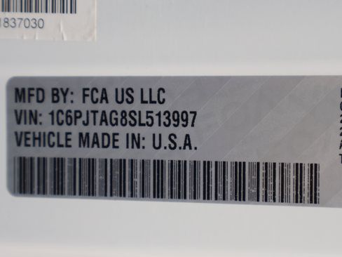 Used 2025 Jeep Gladiator Sport image 29