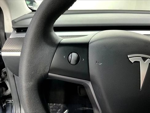 Used 2023 Tesla Model 3 Standard Range RWD image 13