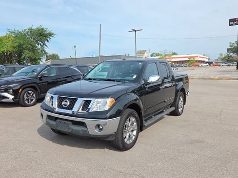 Used 2019 Nissan Frontier SL AWD/4WD image 2