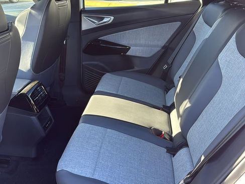 New 2026 Volkswagen ID.4 Pro image 11