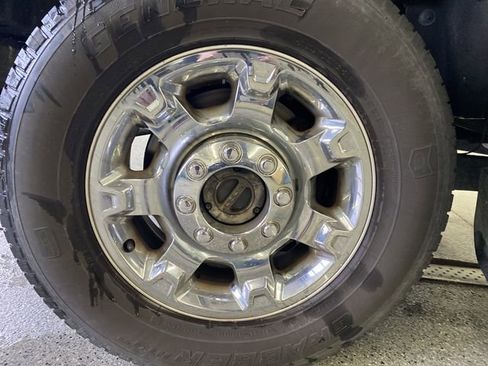 Used 2014 Ford F350 Lariat w/ Chrome Package image 34