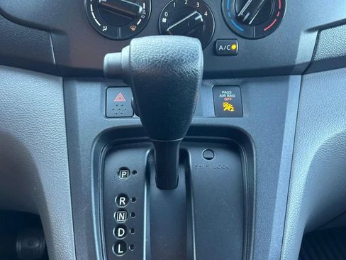 Used 2021 Nissan NV200 S FWD image 23