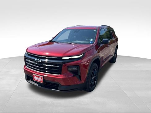 Used 2025 Chevrolet Traverse LT w/ Midnight/Sport Edition FWD image 36