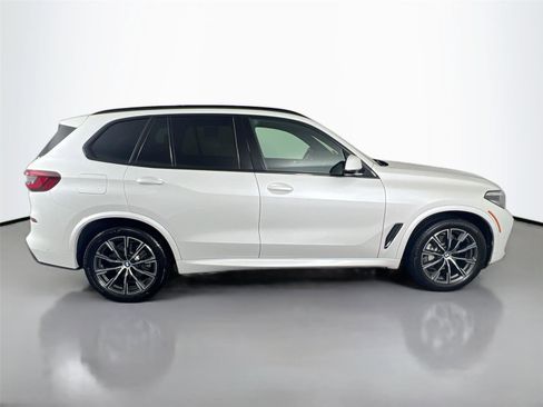 Used 2021 BMW X5 xDrive40i w/ M Sport Package image 7