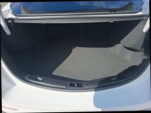 Used 2020 Ford Fusion SE image 17