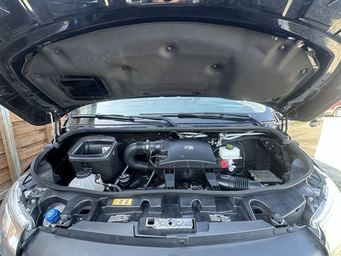 Used 2019 Mercedes-Benz Sprinter 2500 image 22
