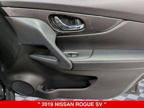 Used 2019 Nissan Rogue SV w/ Sun & Sound Touring Package AWD/4WD image 34