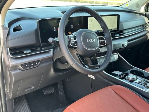 New 2026 Kia Carnival EX FWD image 21