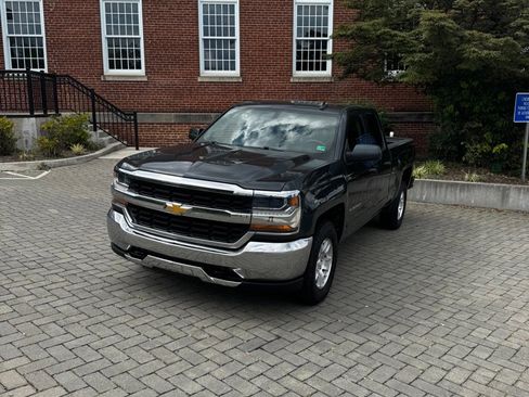 Used 2019 Chevrolet Silverado 1500 LT image 1