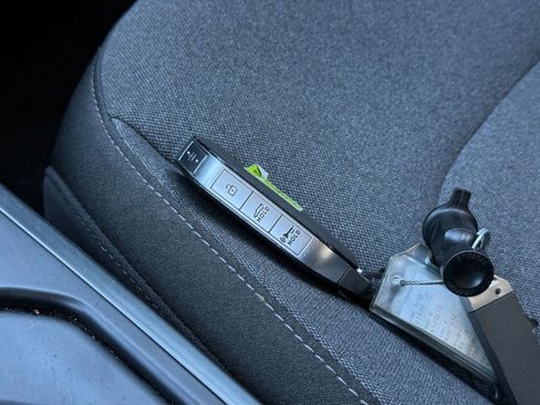 Used 2025 Kia K4 LXS image 23