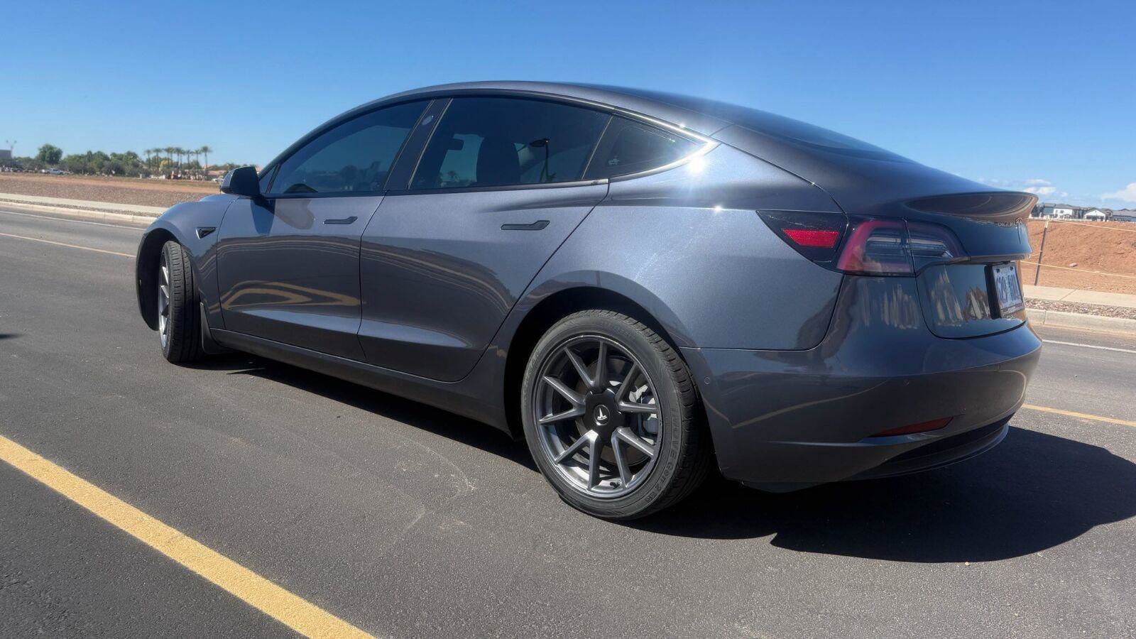 Used 2022 Tesla Model 3 AWD/4WD image 4