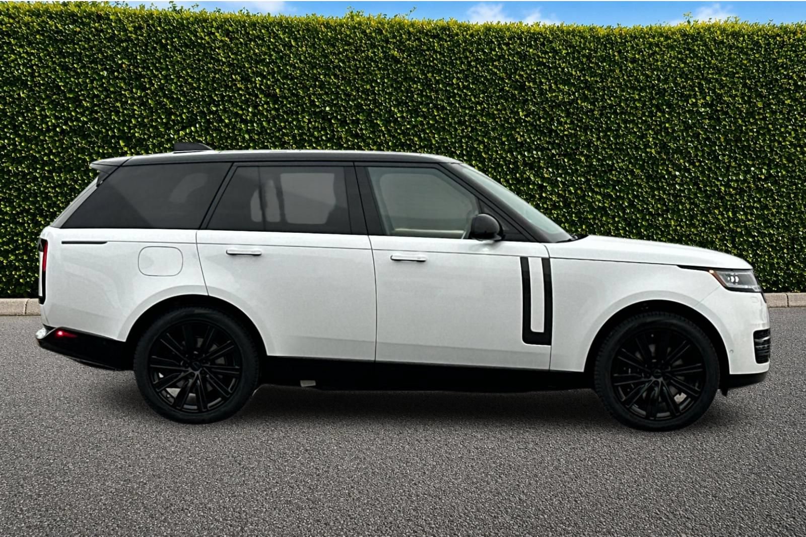New 2026 Land Rover Range Rover SE AWD/4WD image 7