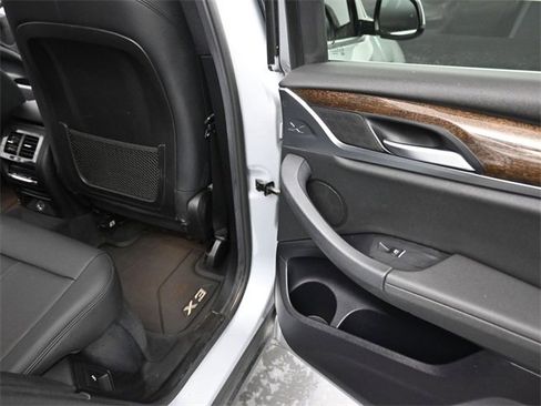 Used 2019 BMW X3 sDrive30i image 21