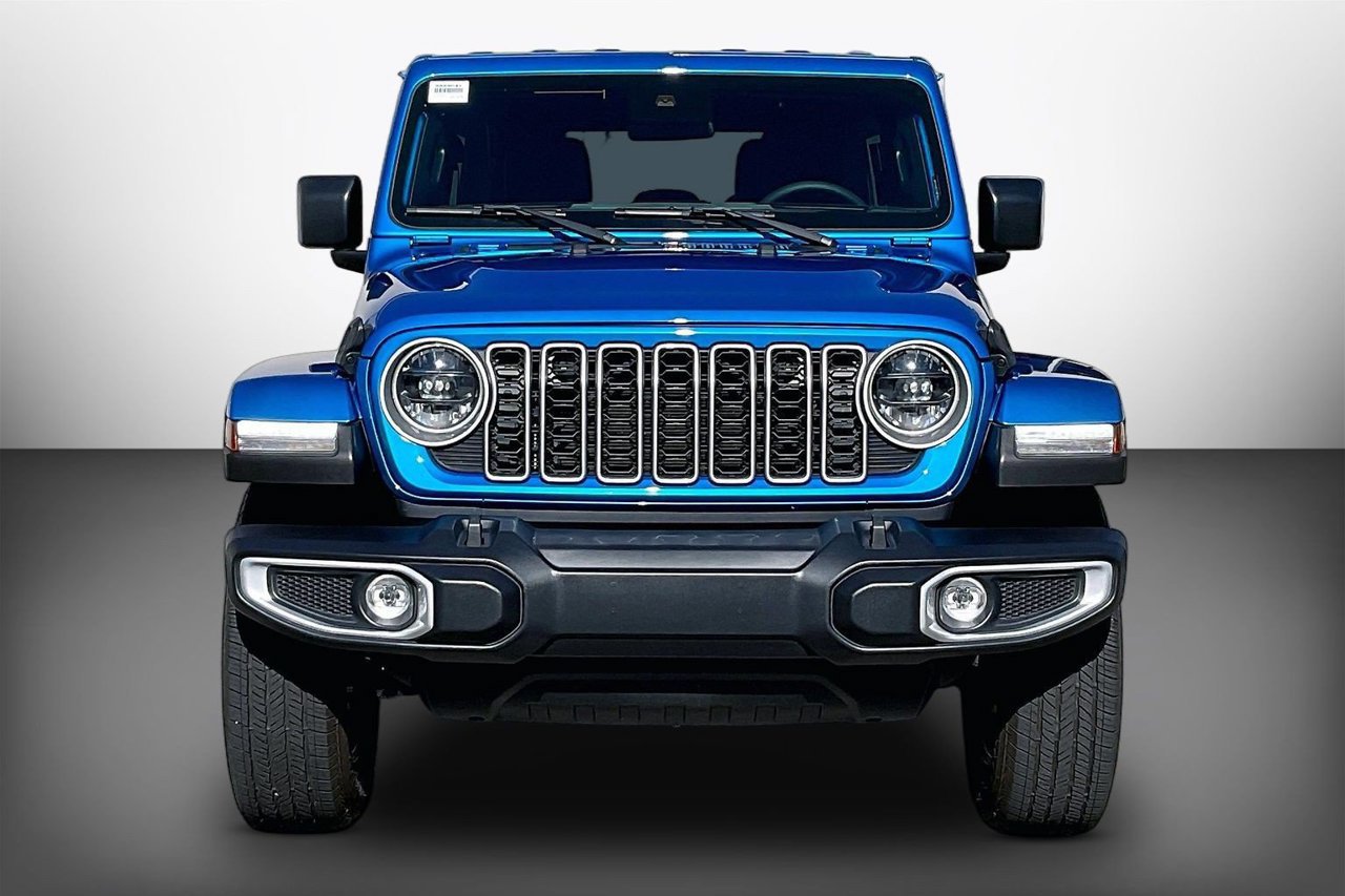 Certified 2025 Jeep Wrangler Unlimited Sahara AWD/4WD image 3