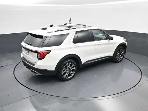 Used 2025 Ford Explorer Platinum w/ Ultimate Package image 64