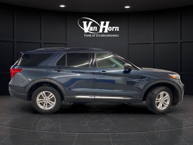 Used 2022 Ford Explorer XLT w/ Equipment Group 202A AWD/4WD image 8