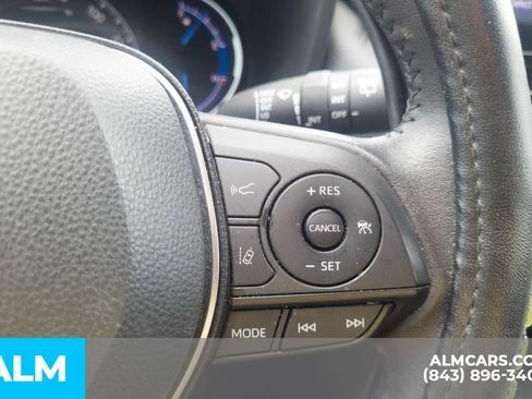 Used 2022 Toyota RAV4 XSE AWD/4WD image 11