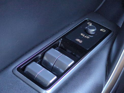 Used 2024 Jaguar F-PACE R-Dynamic S image 24