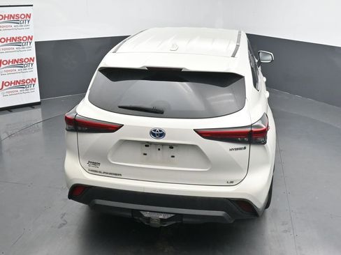 Used 2020 Toyota Highlander LE image 16