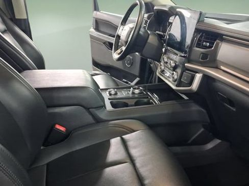 Used 2024 Ford Expedition XLT AWD/4WD image 13