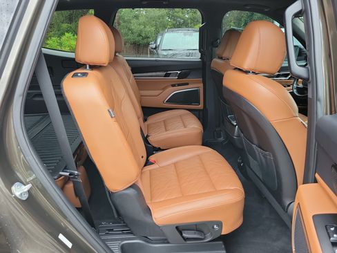 Certified 2023 Kia Telluride SX Prestige X-Line AWD/4WD image 12