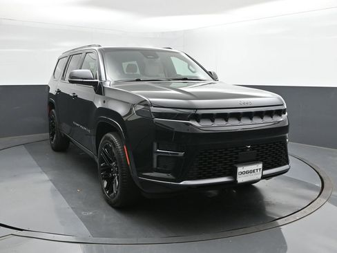 New 2026 Jeep Grand Wagoneer Limited AWD/4WD image 8