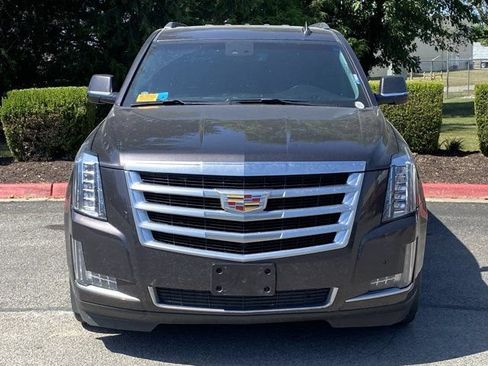 Used 2016 Cadillac Escalade ESV Luxury AWD/4WD image 12