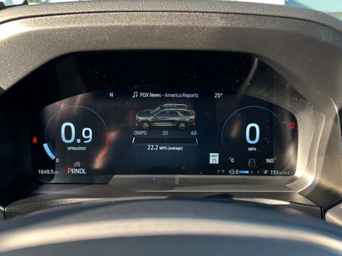 Used 2025 Ford Explorer Active w/ Active Comfort Package image 13