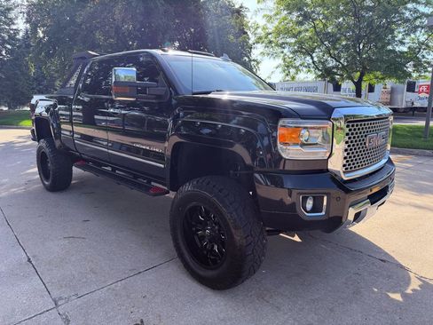Used 2016 GMC Sierra 3500 Denali w/ Driver Alert Package AWD/4WD image 1