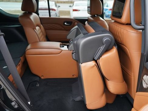 Used 2023 INFINITI QX80 Sensory w/ All-Season Package AWD/4WD image 74