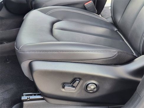 New 2026 Chrysler Pacifica Select image 19