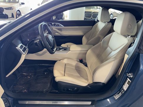 Used 2025 BMW 430i xDrive Coupe w/ Premium Package image 16