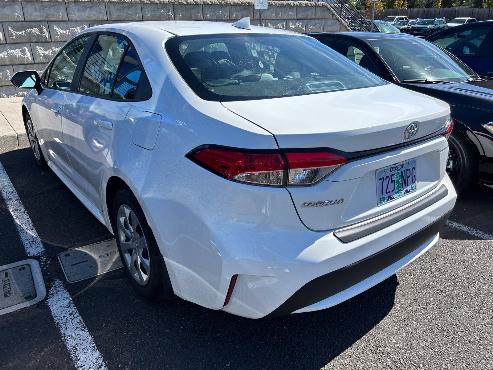 Used 2021 Toyota Corolla LE FWD image 7