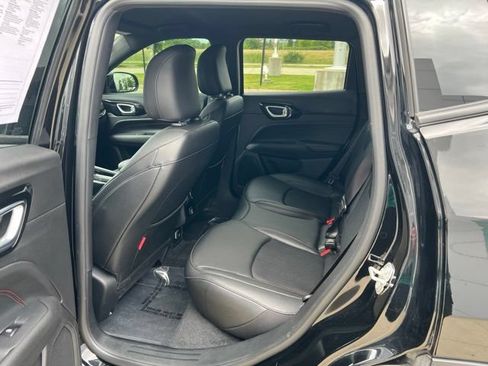 Certified 2024 Jeep Compass Trailhawk AWD/4WD image 19