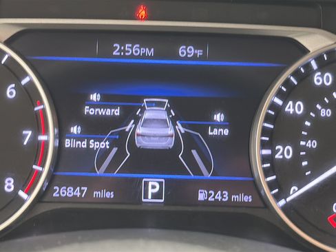 Used 2025 Nissan Sentra SV FWD image 15
